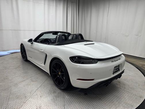 2025 Porsche 718 Boxster GTS 4.0
