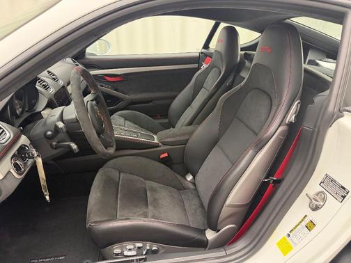 2021 Porsche 718 Cayman GT4