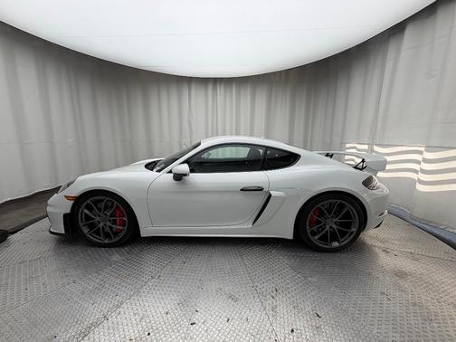2021 Porsche 718 Cayman GT4