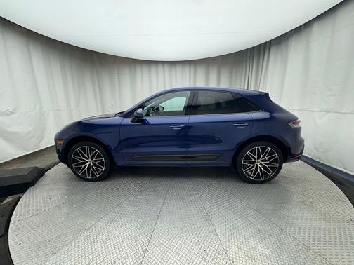 2023 Porsche Macan T