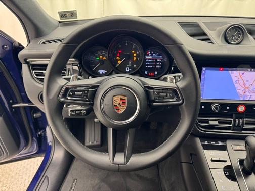 2023 Porsche Macan T