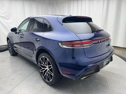2023 Porsche Macan T