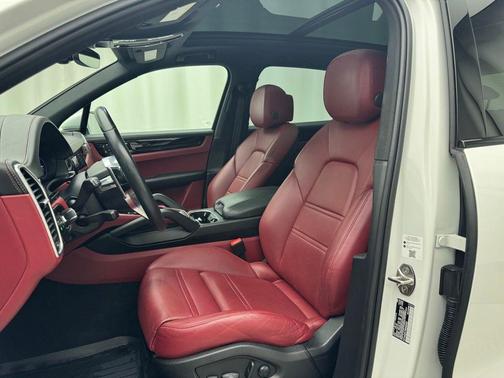 2022 Porsche Cayenne