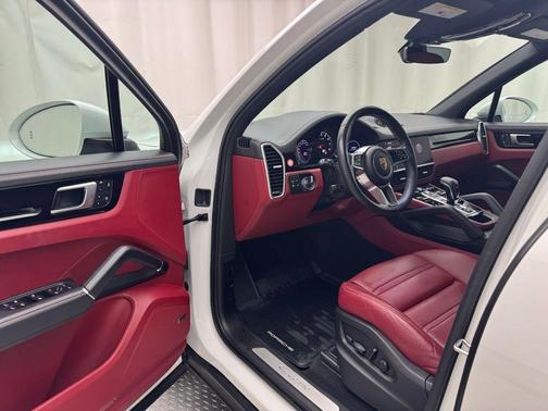 2022 Porsche Cayenne