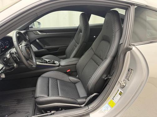 2024 Porsche 911 Carrera