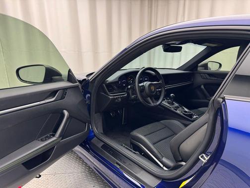 2023 Porsche 911 Carrera T