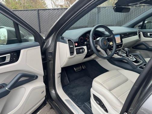 2022 Porsche Cayenne S Coupe AWD