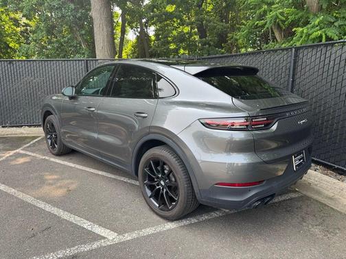 2022 Porsche Cayenne S Coupe AWD