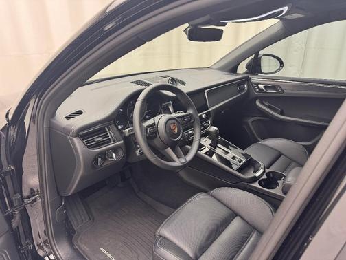 2025 Porsche Macan GTS