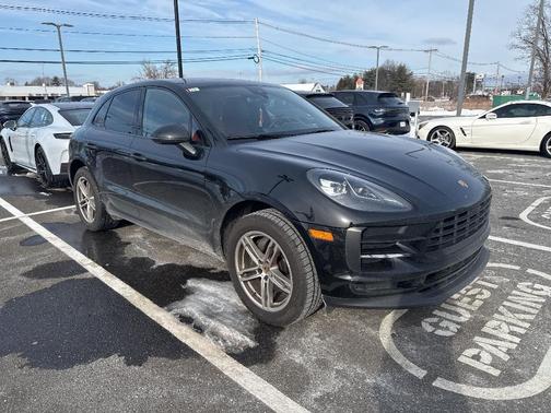 2021 Porsche Macan Base