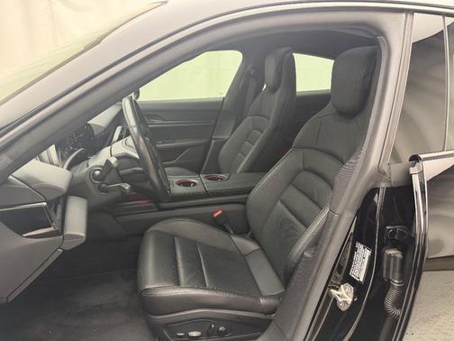 2021 Porsche Taycan Base