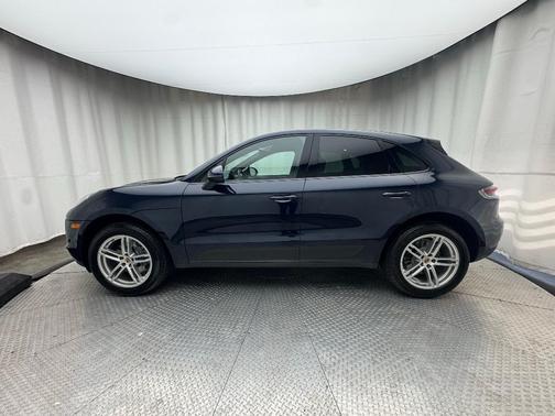2021 Porsche Macan Base