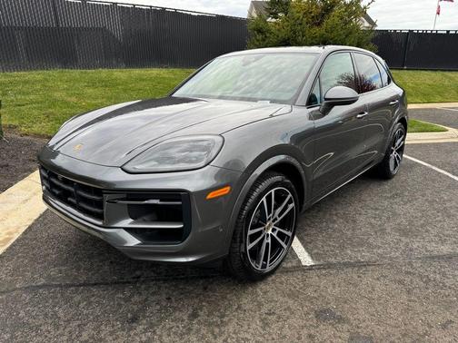 2024 Porsche Cayenne Base