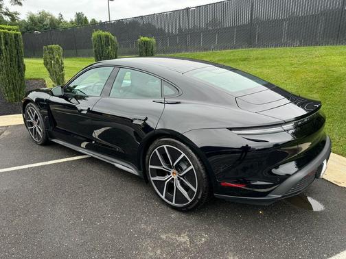 2025 Porsche Taycan Base
