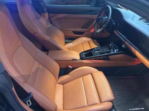 2025 Porsche 911 Carrera