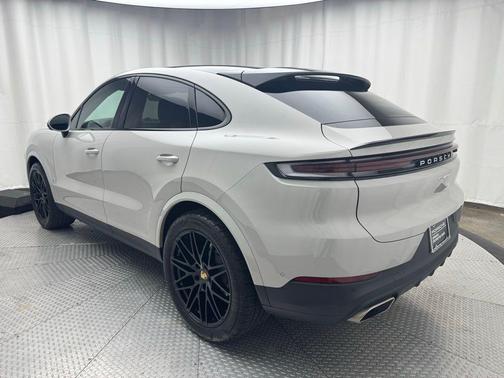 2024 Porsche Cayenne AWD