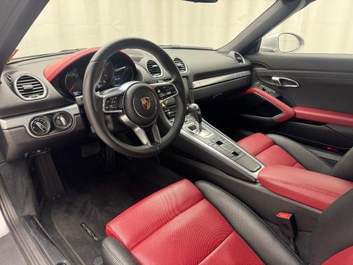 GT Silver Metallic 2017 Porsche 718 Boxster Base