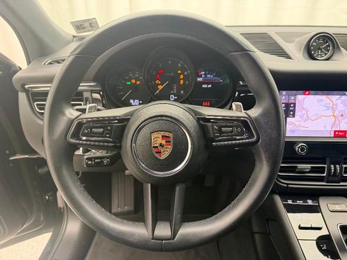 2023 Porsche Macan T