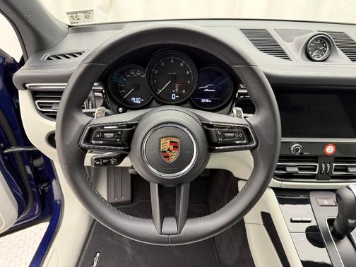 2023 Porsche Macan T