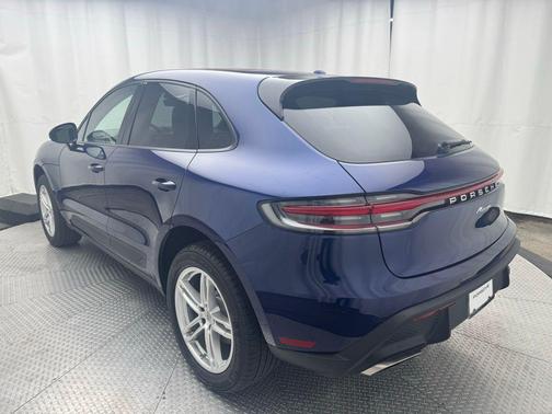 2025 Porsche Macan T