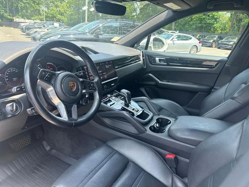 White 2020 Porsche Cayenne AWD