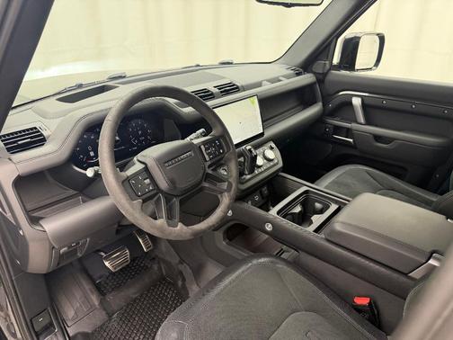 2023 Land Rover Defender Carpathian Edition