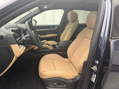 2026 Porsche Cayenne AWD