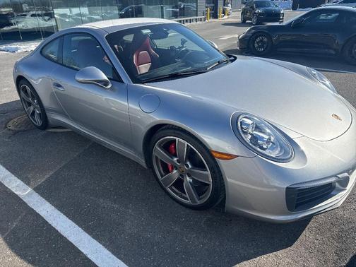 2019 Porsche 911 Carrera S