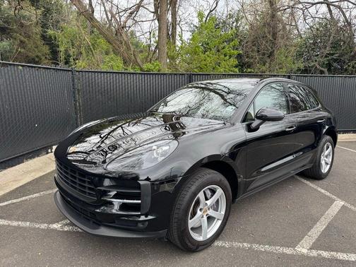 2021 Porsche Macan Base