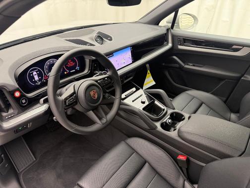 2026 Porsche Cayenne AWD