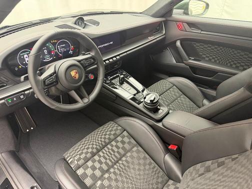 2026 Porsche 911 Carrera GTS