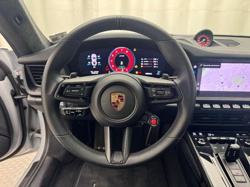 2025 Porsche 911 Carrera 4 GTS