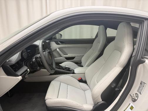 2024 Porsche 911 Carrera 4S