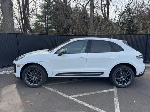 2025 Porsche Macan