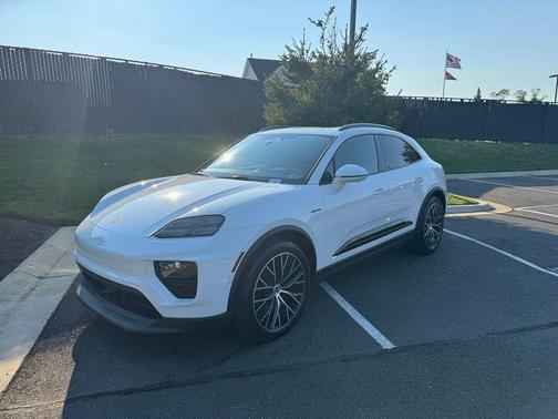 2024 Porsche Macan Electric 4