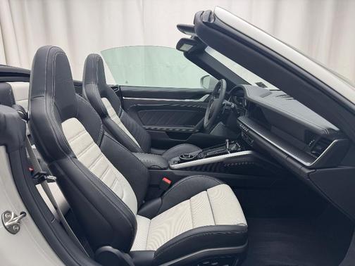 2022 Porsche 911 Turbo S