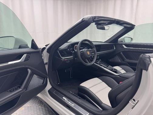 2022 Porsche 911 Turbo S