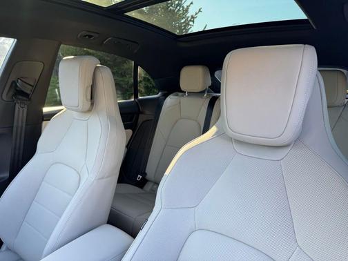 2024 Porsche Macan Electric 4