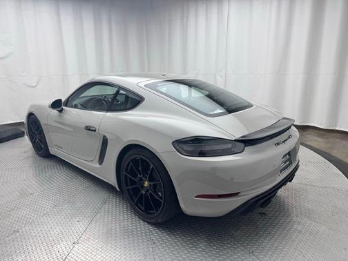 2023 Porsche 718 Cayman GTS 4.0