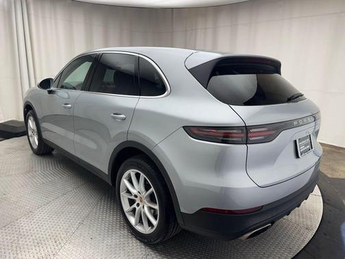 2022 Porsche Cayenne Platinum Edition