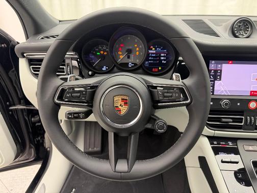 2026 Porsche Macan S