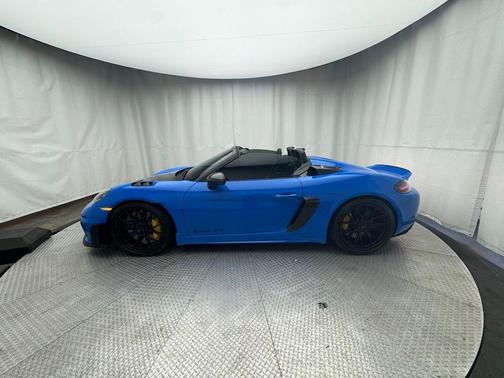 2024 Porsche 718 Spyder RS