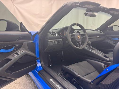 2024 Porsche 718 Spyder RS