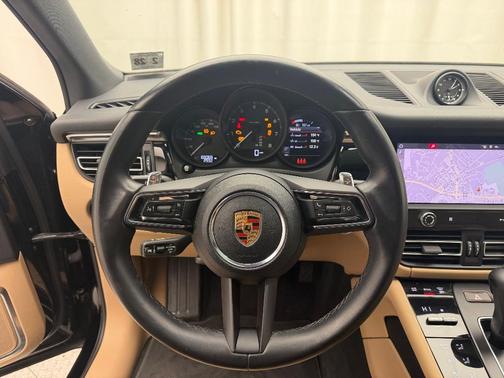 2023 Porsche Macan 
