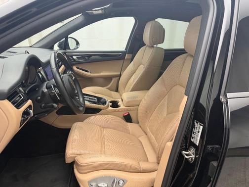 2023 Porsche Macan 