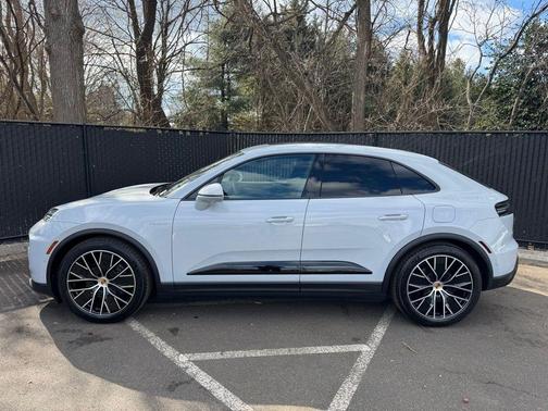 2025 Porsche Macan Electric Base