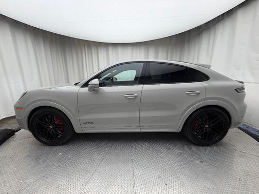 2026 Porsche Cayenne GTS
