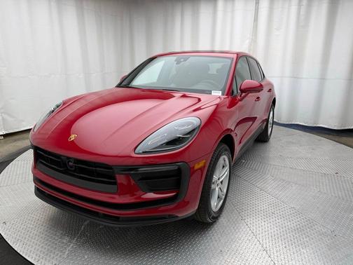 2025 Porsche Macan Base