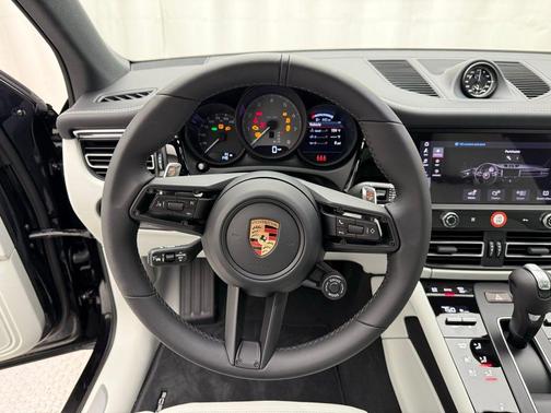2025 Porsche Macan S