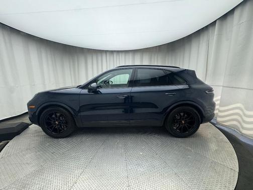 2026 Porsche Cayenne AWD